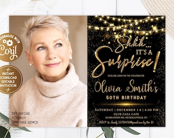 Könnte beinhalten: Goldener Glitzer und schwarzer Hintergrund mit einem Foto einer Frau und dem Text "Shhh... Es ist eine Überraschung! Bitte feiern Sie mit uns Olivia Smiths 50. Geburtstag. Samstag, 18. Dezember, 18:00 Uhr, Club Casa Cafe, 123 Brannon Rd, Nicholasville, KY. RSVP an Surly 12793456@gmail.com bis zum 10. Dezember."