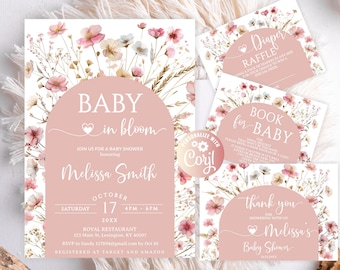 Puede incluir: Una invitación de baby shower rosa y blanca con diseños florales. La invitación dice "Baby in Bloom" e incluye la fecha, la hora y el lugar del evento. También incluye el nombre de la persona a la que se honra, Melissa Smith. La invitación también incluye un logotipo personalizado con Coryl.