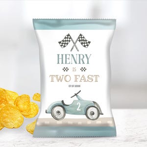 Editável Dois Sacos de Batata Rápida de Aniversário, Saco de Batata para Carro de Corrida Vintage, Sacos de Batata para Festa de Carro de Corrida, Etiqueta para Saco de Batata, Pacote de Guloseima Crocante, Carro de Corrida Retro