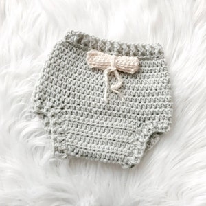 Crochet diaper cover pattern - Crochet diaper cover - Baby crochet pattern - Newborn diaper cover - Baby bloomer - Beginner crochet - 0-3m