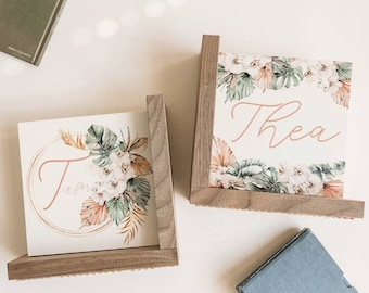 Sujetalibros de madera personalizado para niños, recuerdo temático del libro de baby shower, decoración de estantería de guardería con tema floral