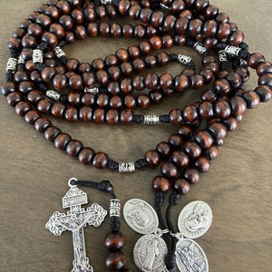 5, 15, or 20 decade Catholic Rosary, wooden beads Rosary, Four St. medals | Handmade