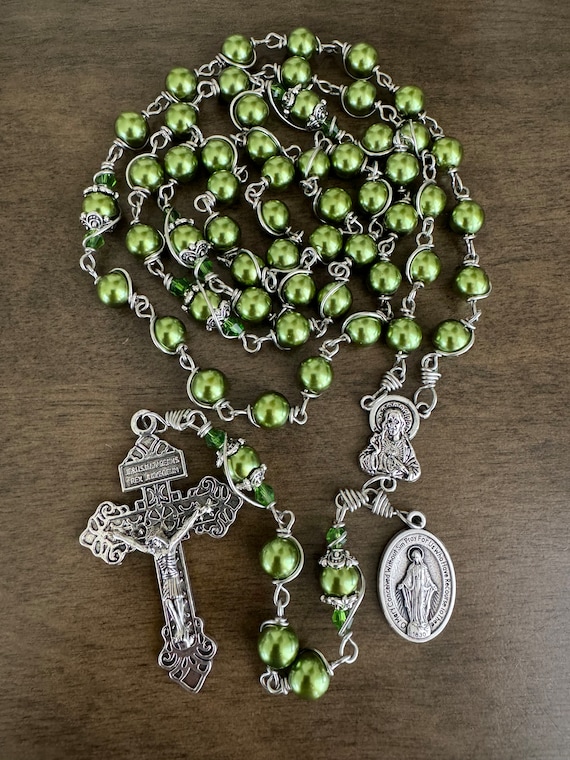 Sacred Heart Of Jesus Catholic Rosary, Miraculous medal Rosary, Green  Beads Rosary — handmade