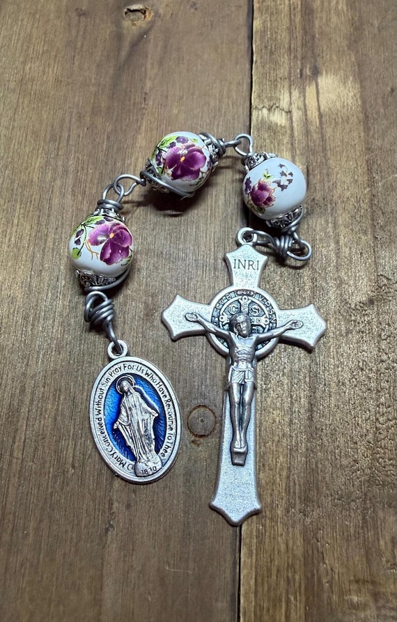 Three Hail Mary Chaplet, Miraculous medal, ceramic beads Rosary