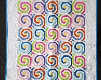 Swirly Pearly Buttons Quilt