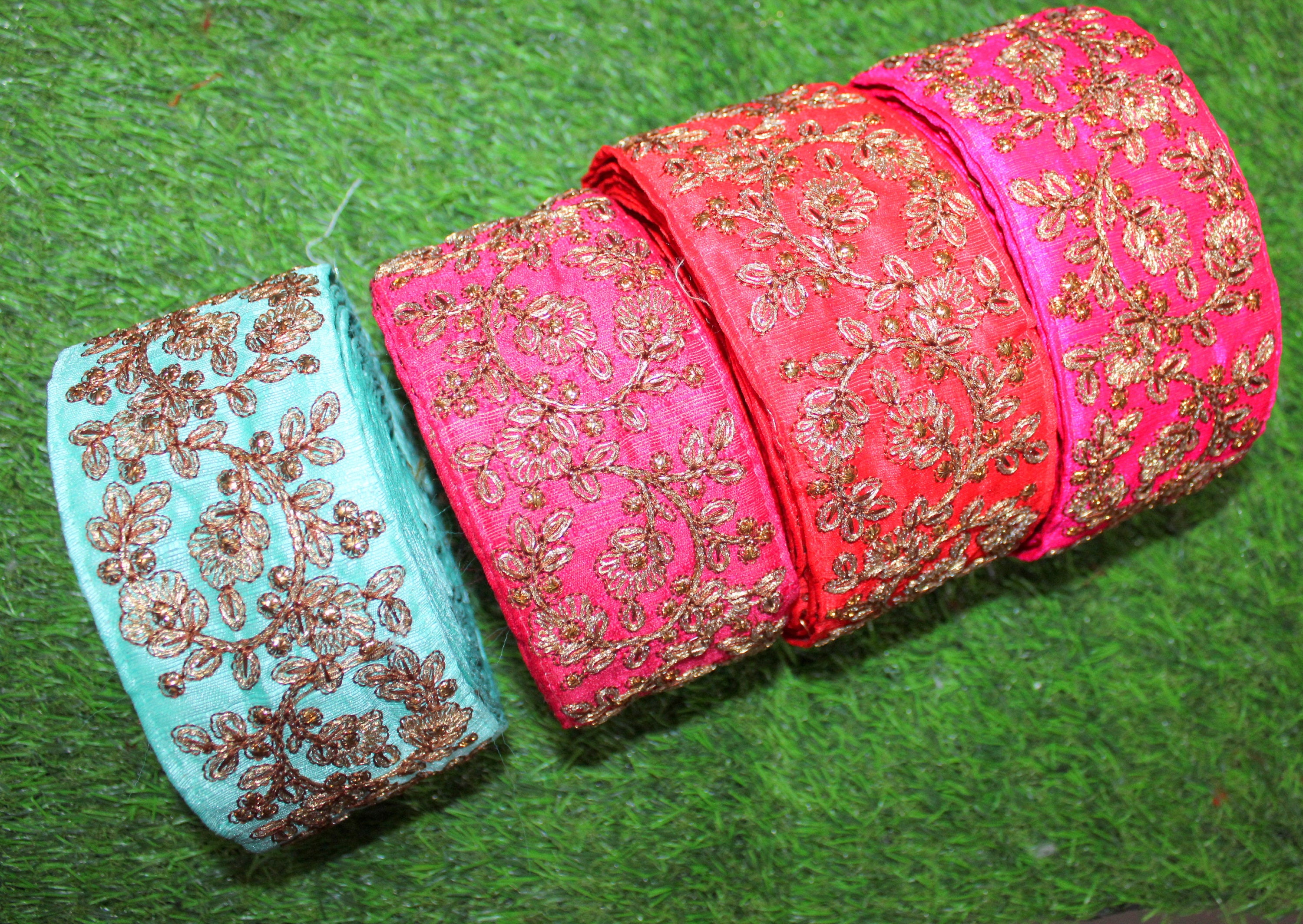 Vintage saree Border Decorative Indian Embroidered Fabric Green Trim 1YD Lace Vintage saree Border Decorative Indian Embroidered Fabric Green Trim 1YD Lace