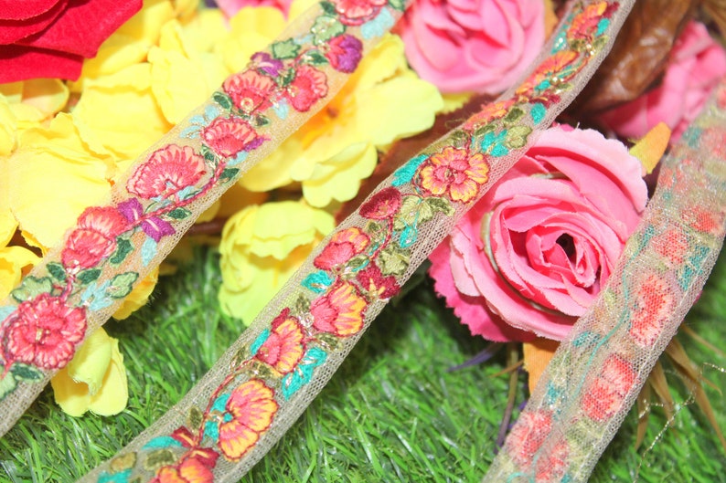 9Yard Wholesale Embroidery Embellishment Ribbon Saree Trim Embroidery Indian Border Fashion Costume Trimming Clothing FT1293