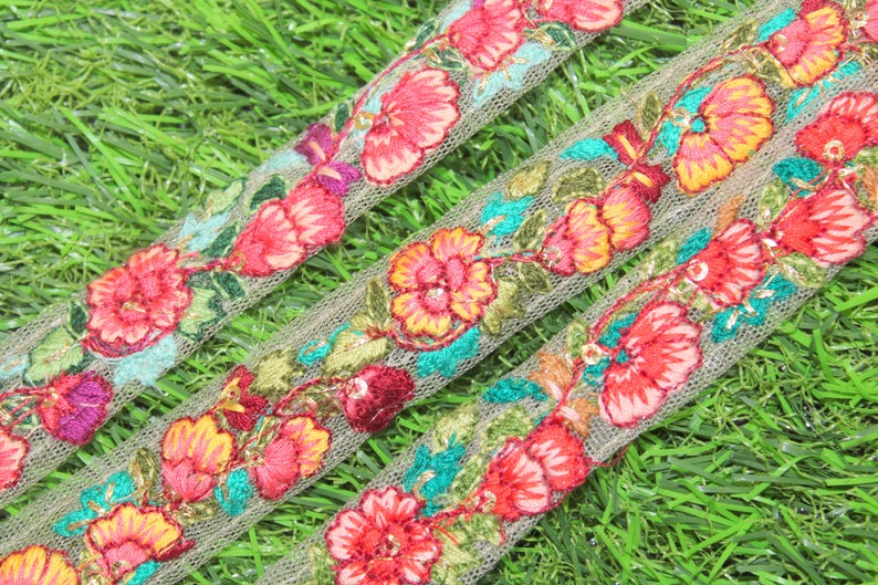 9Yard Wholesale Embroidery Embellishment Ribbon Saree Trim Embroidery Indian Border Fashion Costume Trimming Clothing FT1293