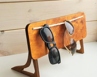 wooden sunglasses stand