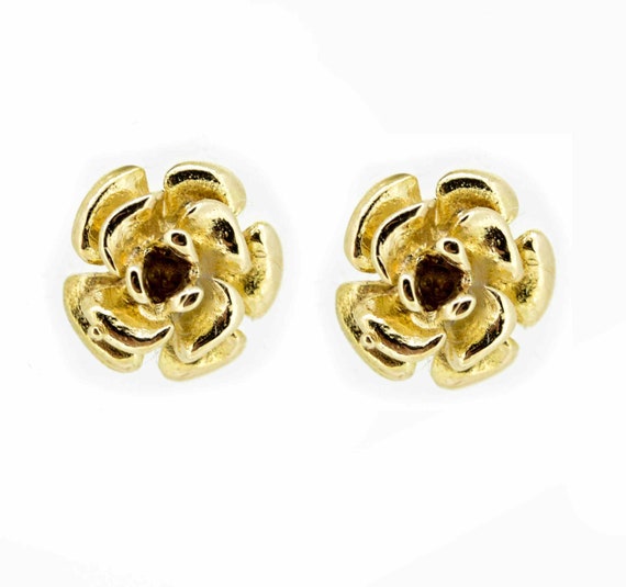 Vintage 9ct Flower Head Earrings,Yellow Gold Flowe