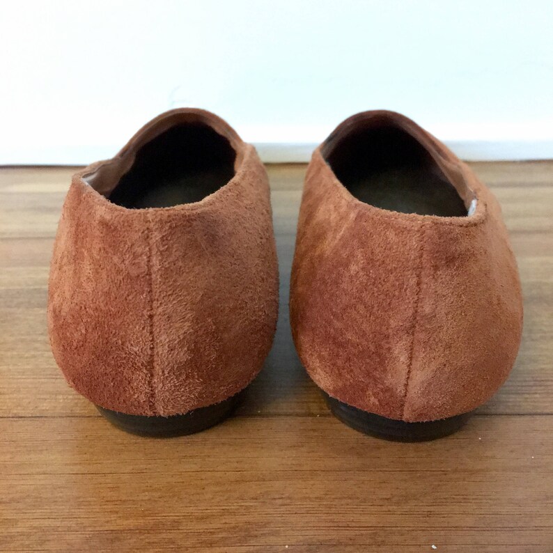 Free US Shipping US 7 Vintage Amber Suede Flats w Embroidered Pointed Toe