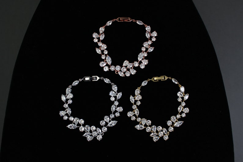 Parure de bijoux de mariée rouge, boucles d'oreilles de mariée bordeaux, collier CZ, collier de mariée, collier zircone cubique, parure de bijoux de mariage rouge foncé image 8