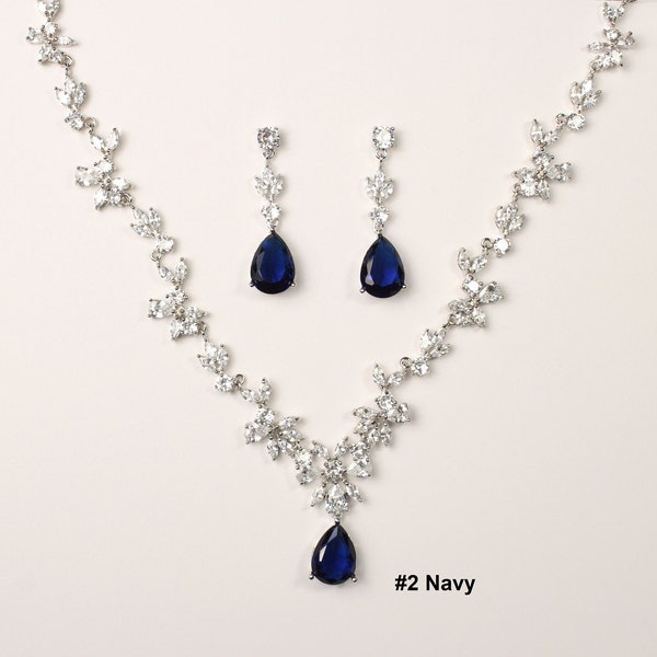 Parure de bijoux de mariée bleu marine Boucles d'oreilles de mariée bleu saphir Collier CZ Collier de mariée bleu Collier zircone cubique Ensemble de bijoux de mariage bleu