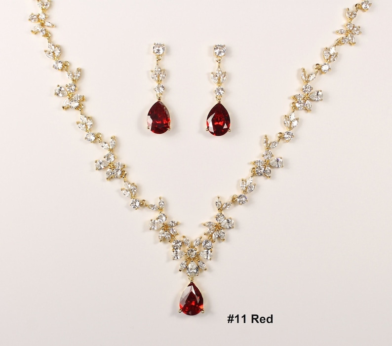 Parure de bijoux de mariée rouge, boucles d'oreilles de mariée bordeaux, collier CZ, collier de mariée, collier zircone cubique, parure de bijoux de mariage rouge foncé image 1