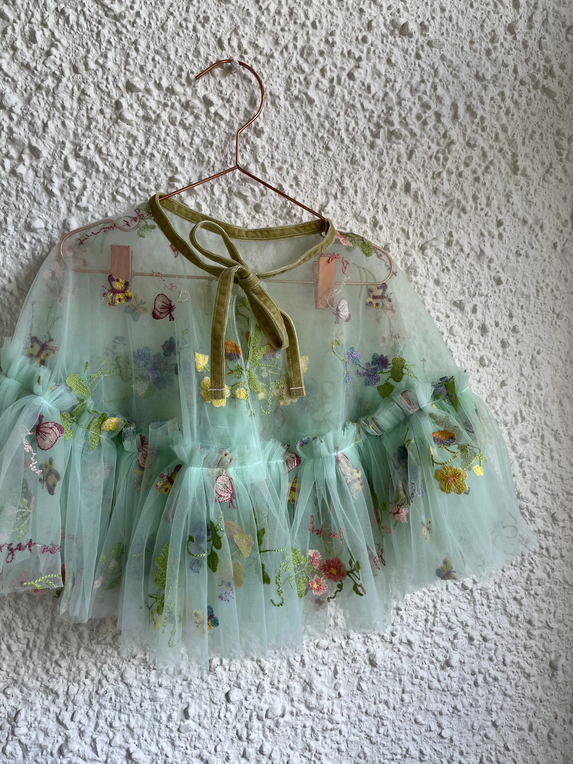 floral embroidered cape in green