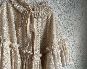 Cotton lace cape with frill