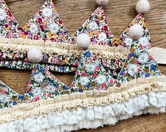 Ditsy floral/lace ruffle crowns