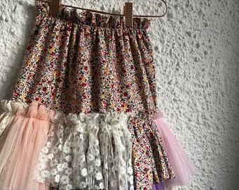 Ditsy floral/mixed fabric skirt in pink