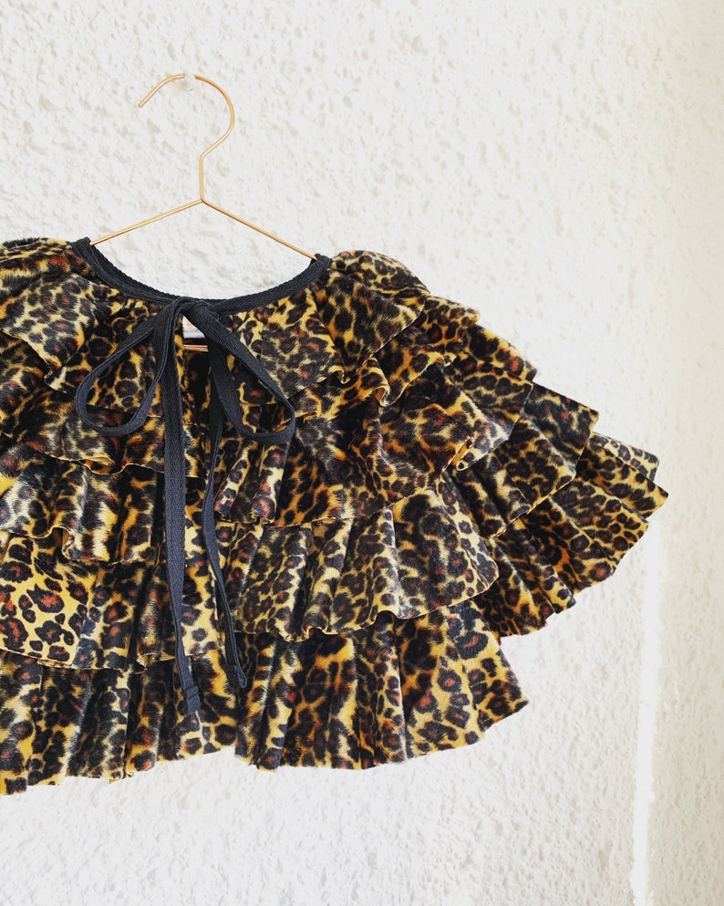 Mini Leopard print ruffle cape