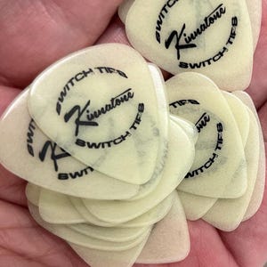 Kinnatone Music Switch Tip Glow in the Dark picks 6 Pack