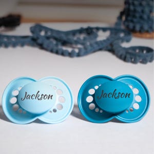 MAM ORIGINAL *2-PACK* Personalised Dummy Pacifier Soother, 2 sizes, 3 F0nts