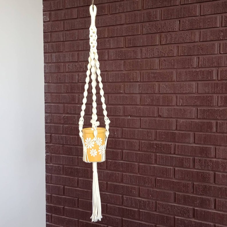 1970/'s Jungle Style Outdoor Plant Hanger Macrame Plant Hanger with Flower Power Plant Pot Bohemian Patio Decor Daisy Decor Macrame
