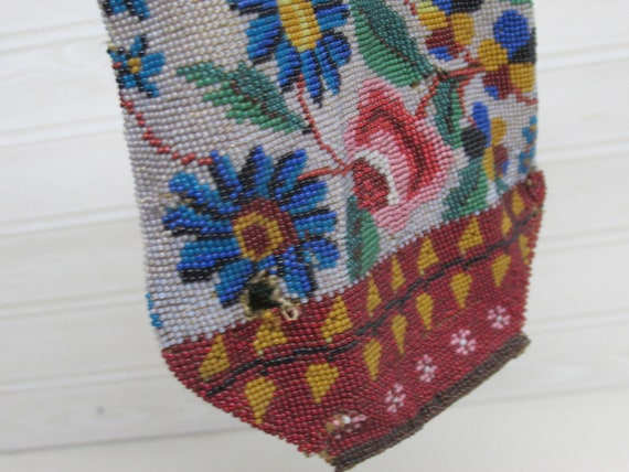 Vintage Beaded Pouch/Purse in a  Floral Design/Fl… - image 4