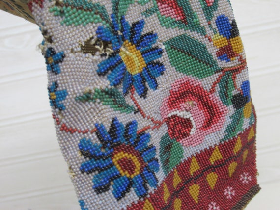 Vintage Beaded Pouch/Purse in a  Floral Design/Fl… - image 3