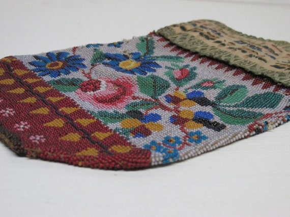 Vintage Beaded Pouch/Purse in a  Floral Design/Fl… - image 6