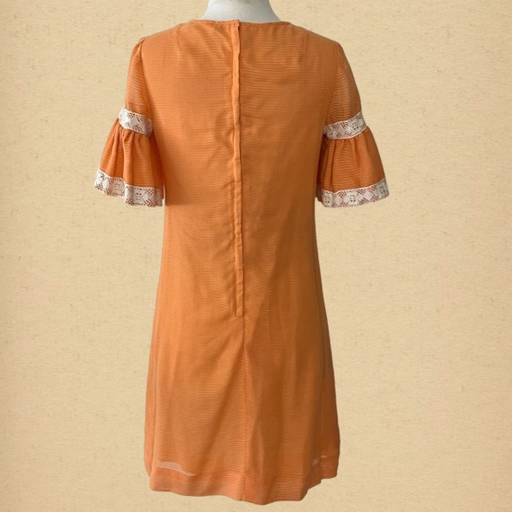 Vintage 70s Women's Boho Prairie Shift Dress w/ F… - image 3