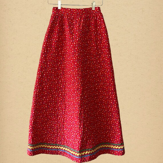 Vintage 70s Women's Quilted Maxi Skirt with Pocke… - image 1