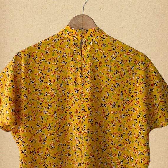 Vintage 80s Anne Klein Yellow Patterned Blouse,  … - image 5