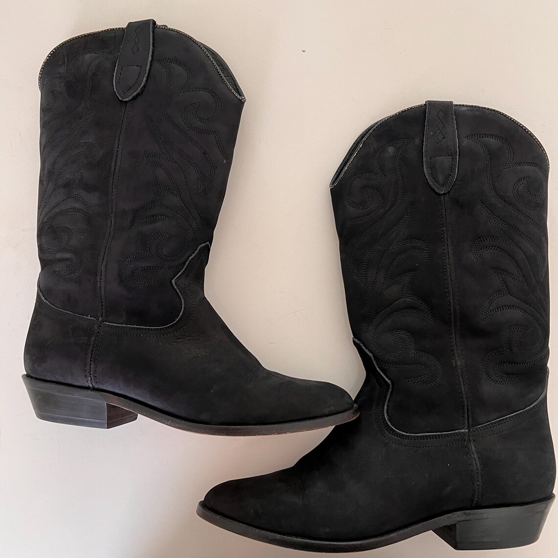 Vintage Black Suede Cowboy Western Boots, Vintage Size 7, foto 4 di 5