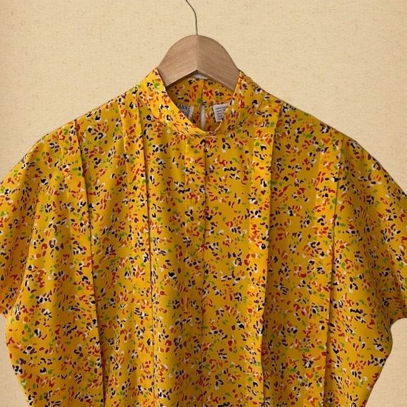 Vintage 80s Anne Klein Yellow Patterned Blouse,  … - image 2