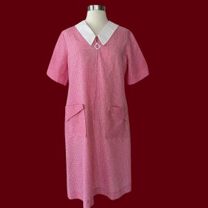 Vintage 60s 70s Zip & Dash Mod House Dress with Pockets
