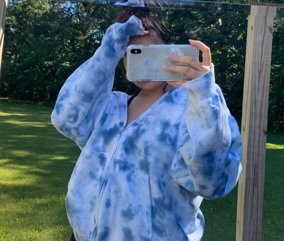 tie dye hoodie sweater