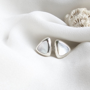 NYMPH Perlmutt Silber Ohrstecker Dreieck