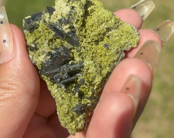 Leafy Green Tourmaline Specimen Grade Crystal 52g Sugary Sparkle With Tiny Quartz Crystal Matrix Minerals Embedded Great Collect Pc