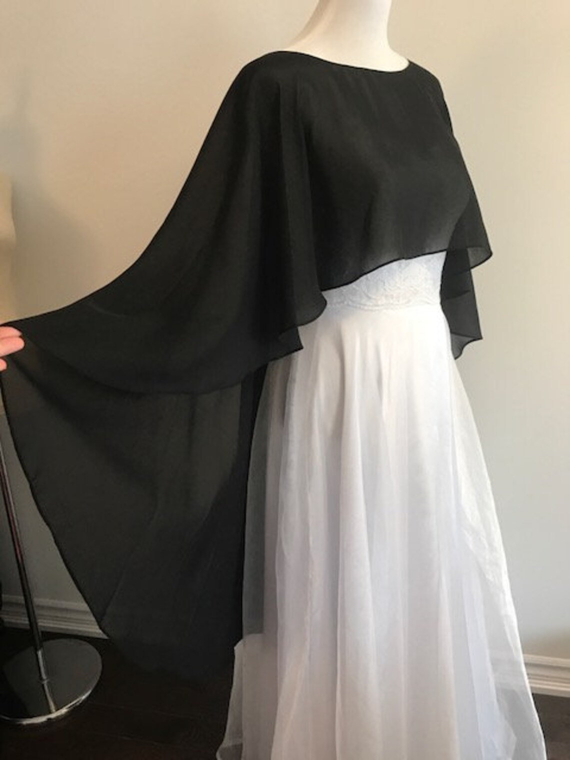 sheer capelet