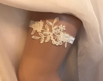 GARTER__ Wedding Garter Lace Garter