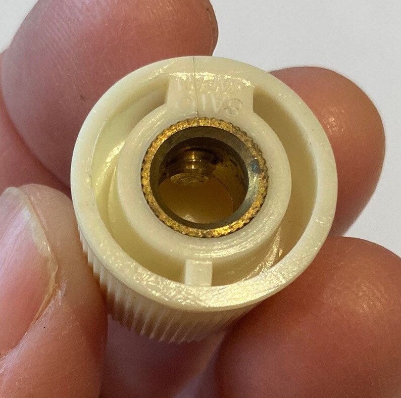 Vintage Radio Knob White Ribbed Set Screw 1.8 cm