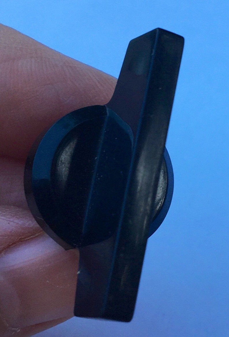 3 cm Vintage Pinch Knob Radio Audio