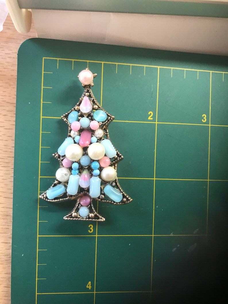 Pastel Pink and Blue Moonglow Cabochon and Faux Pearl Christmas Tree Pin