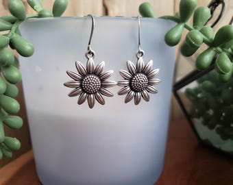 Sunflower Earrings, Silver Sunflower Earrings, Short Earrings, Summer Earrings, Flower Earrings, Nature Lover Earrings