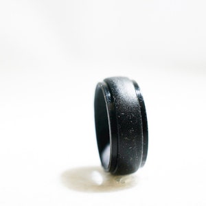 Silicone Black ring in step Wedding Band | Gym | Sports | Beach rings | unisex | Mens wedding band