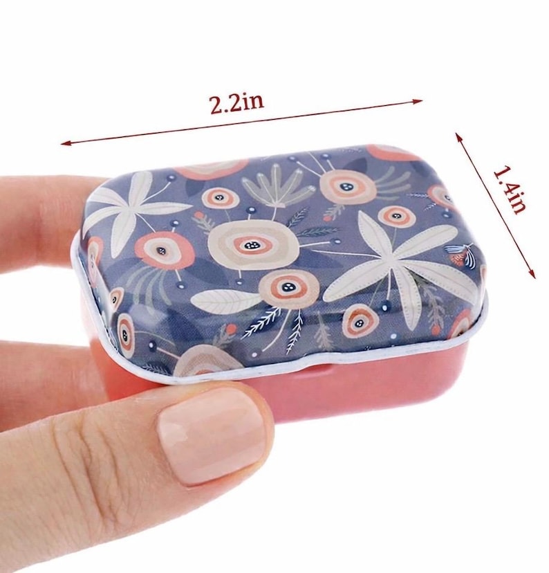Floral Mini Sewing Kit: Magnetic Needle Minder Tin image 9
