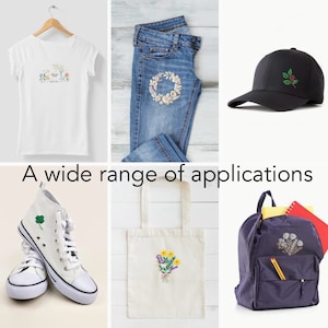 Puede incluir: Una colecci&oacute;n de art&iacute;culos bordados: una camiseta blanca, vaqueros azules, una gorra negra, zapatillas blancas, una bolsa de lona y una mochila azul marino. Cada art&iacute;culo presenta bordados florales o bot&aacute;nicos. Tambi&eacute;n se ve el texto "A wide range of applications".