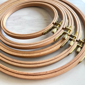 Beechwood Embroidery Hoop with Brass Screw: Needle Craft Frame