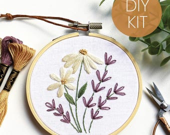 Kit de bordado de lavanda y margaritas: Manualidad floral para principiantes