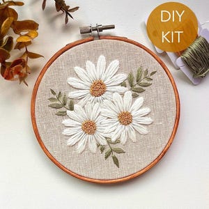 Daisies Embroidery Kit: DIY Needle Craft Beginner Kit